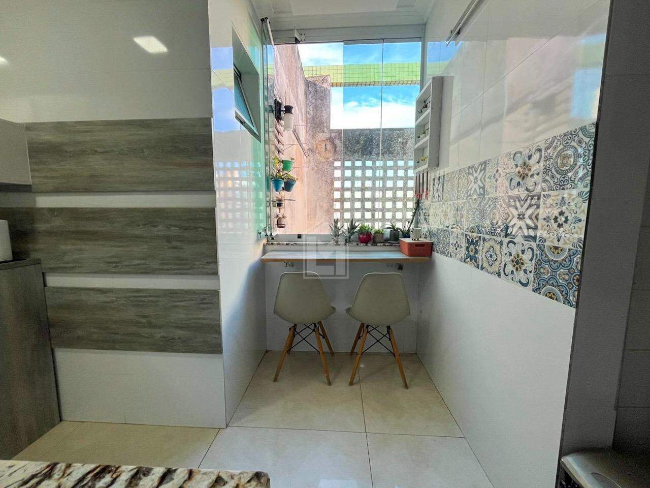 Apartamento à venda com 3 quartos, 98m² - Foto 11