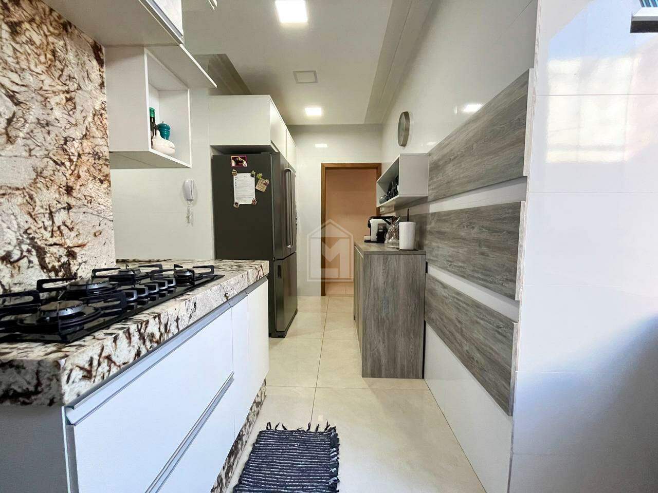 Apartamento à venda com 3 quartos, 98m² - Foto 8