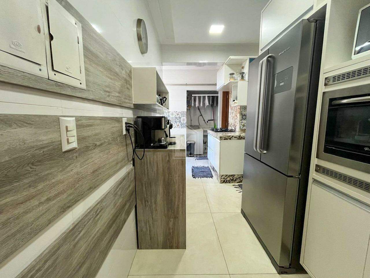 Apartamento à venda com 3 quartos, 98m² - Foto 7