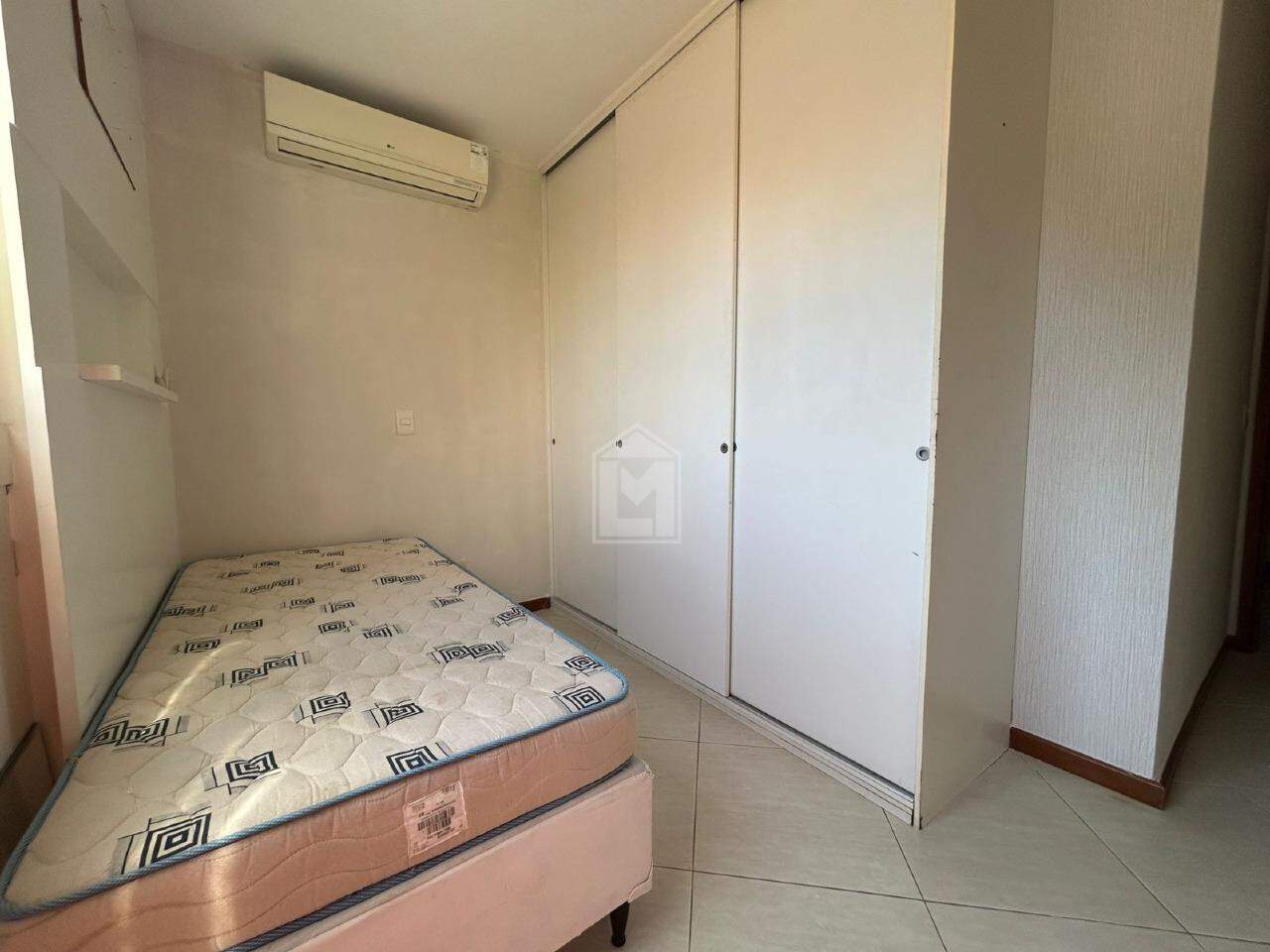 Apartamento à venda com 3 quartos, 95m² - Foto 18