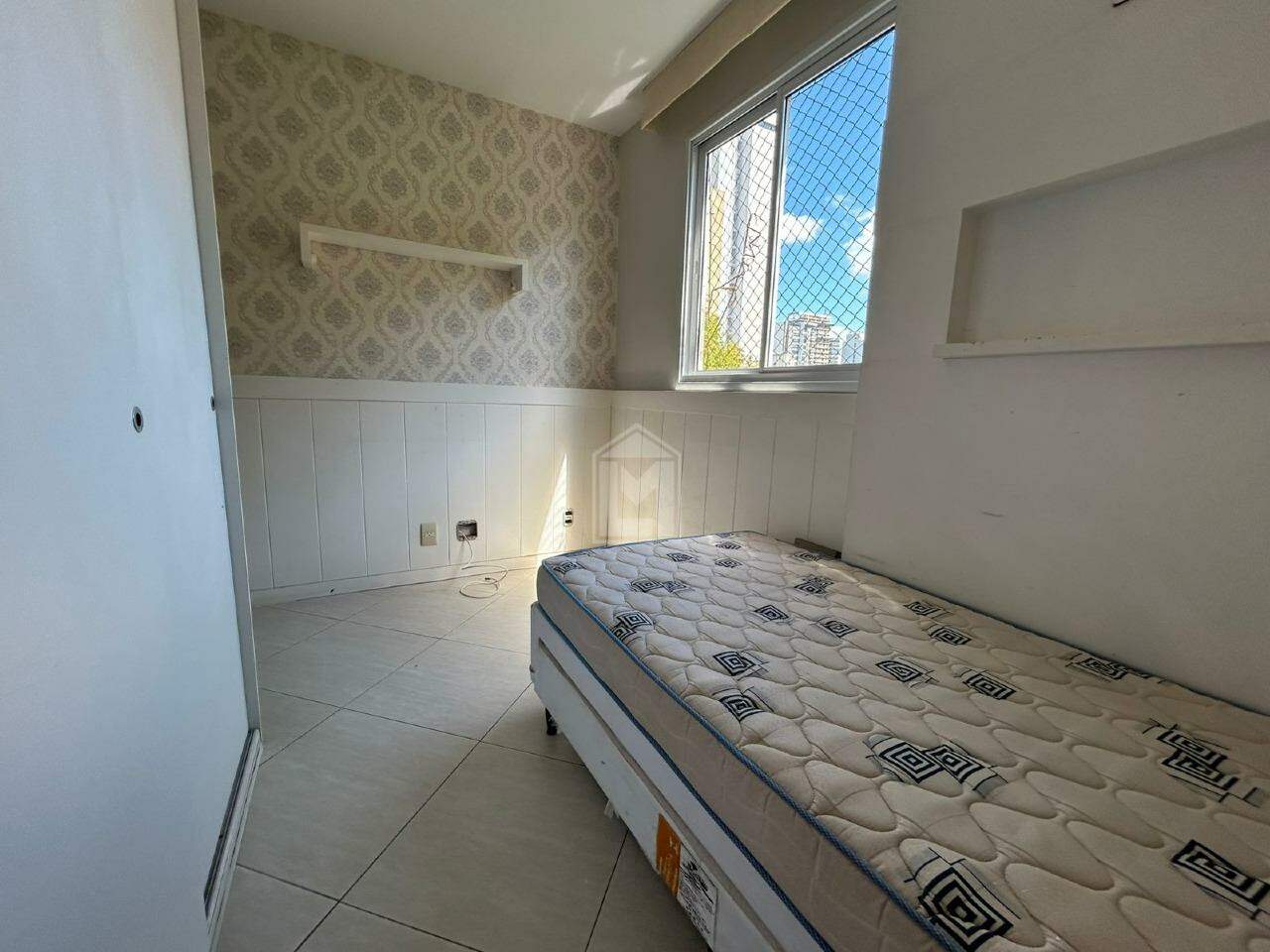 Apartamento à venda com 3 quartos, 95m² - Foto 19