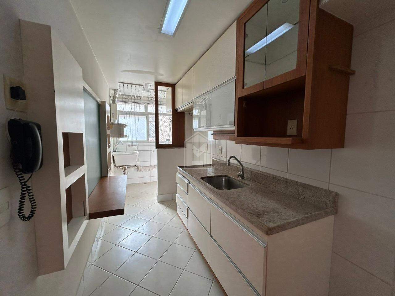 Apartamento à venda com 3 quartos, 95m² - Foto 8