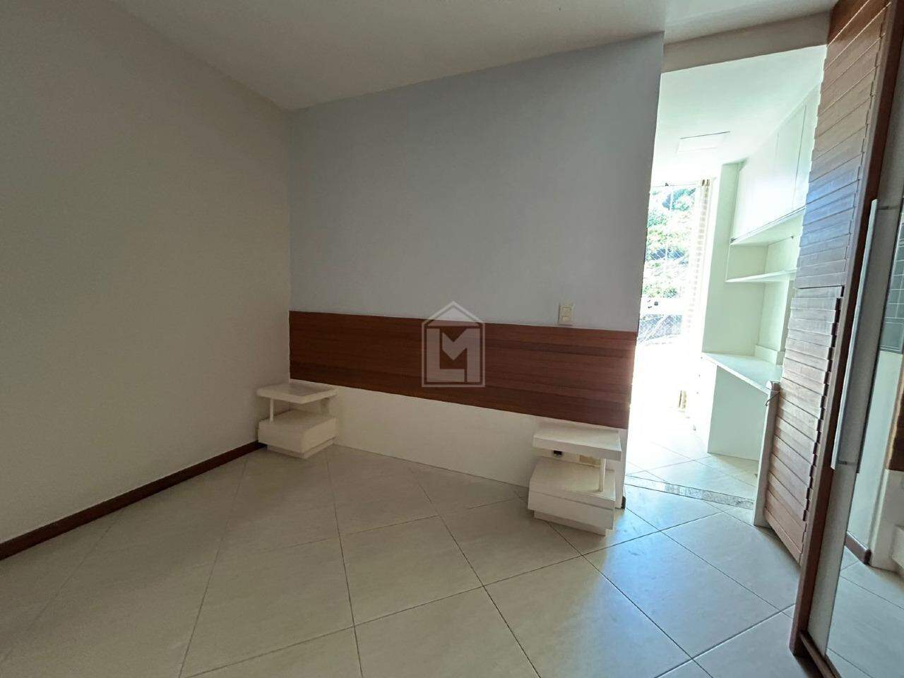 Apartamento à venda com 3 quartos, 95m² - Foto 11