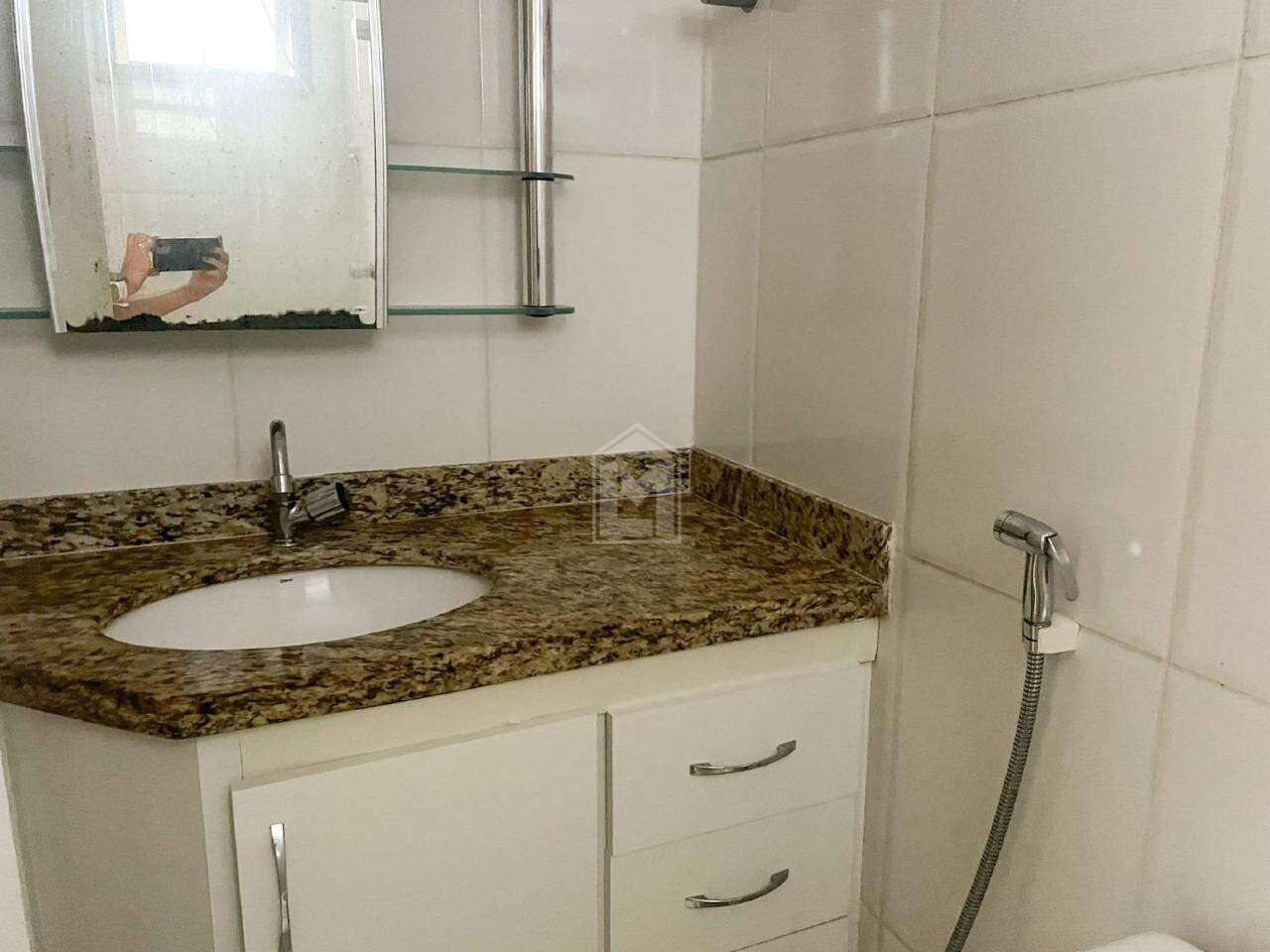 Apartamento para alugar com 2 quartos, 65m² - Foto 14