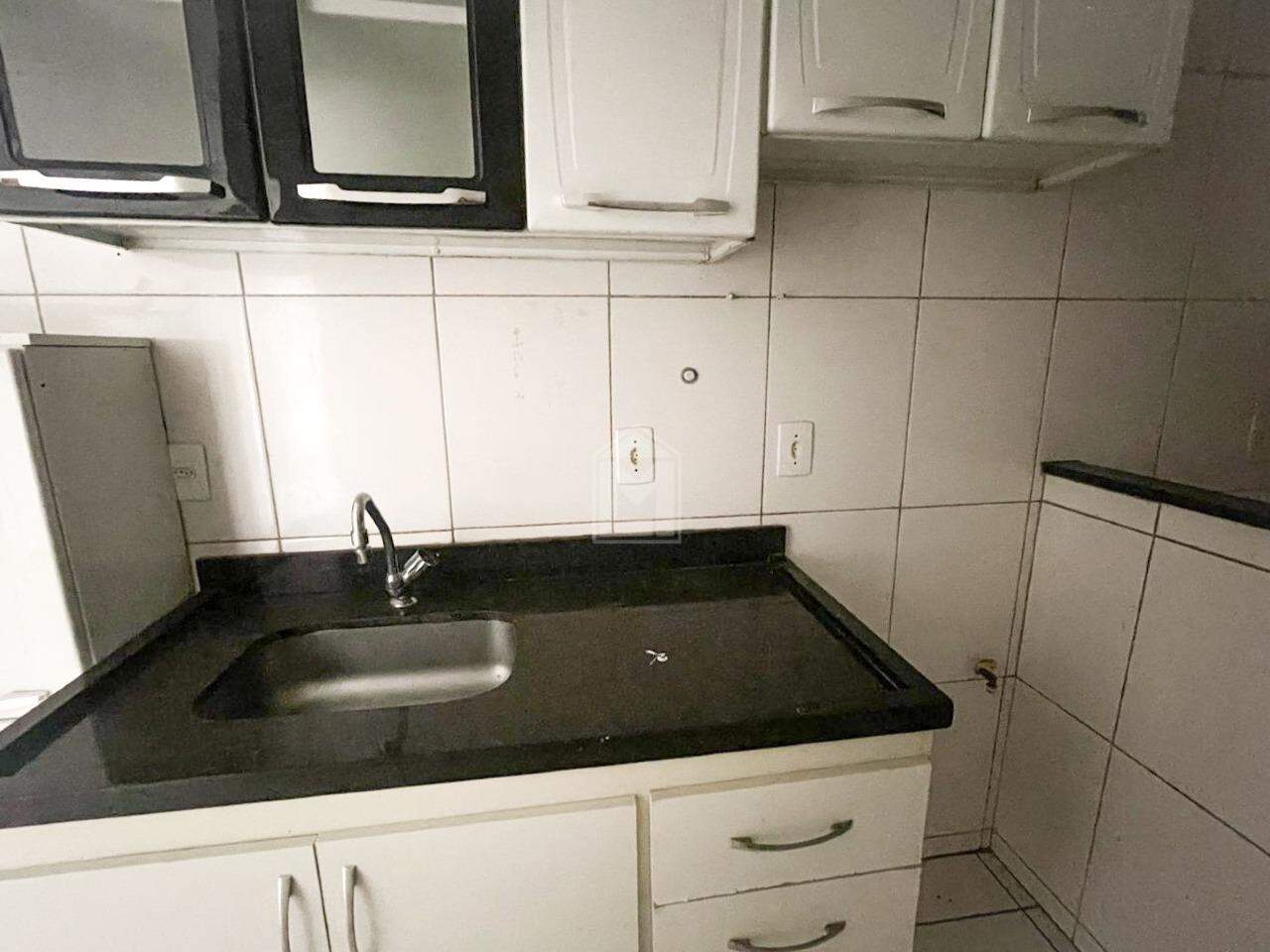 Apartamento para alugar com 2 quartos, 65m² - Foto 10