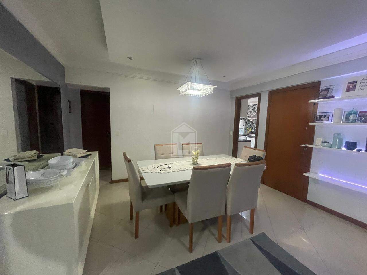 Apartamento à venda com 4 quartos, 140m² - Foto 7