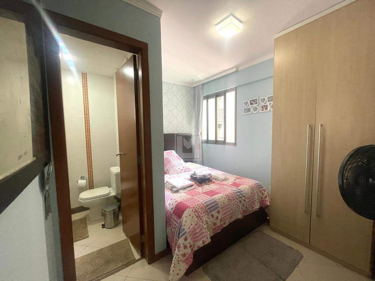 Apartamento à venda com 4 quartos, 140m² - Foto 17