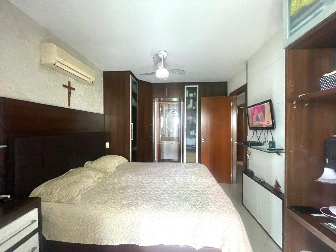 Apartamento à venda com 4 quartos, 140m² - Foto 19