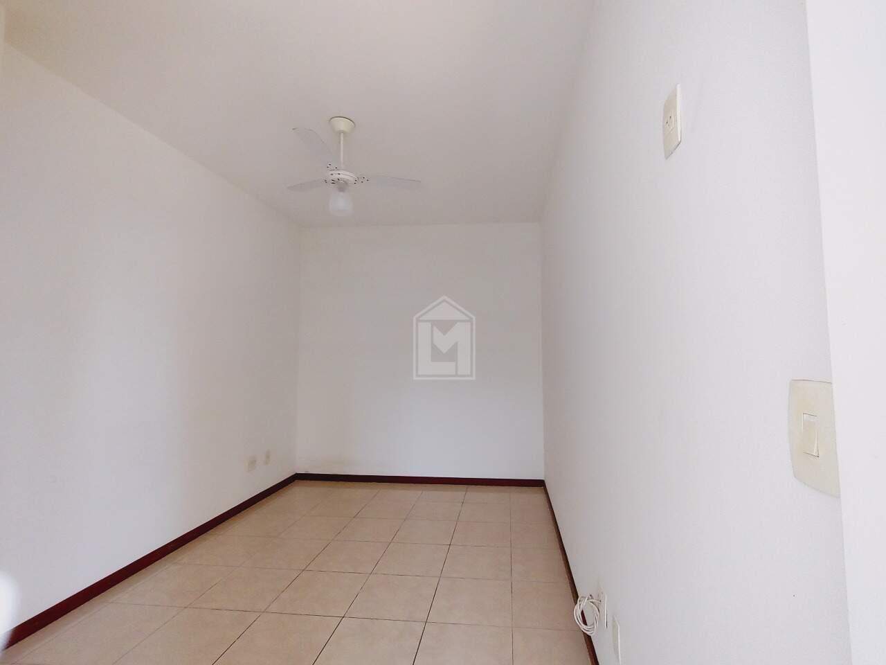 Apartamento para alugar com 2 quartos, 70m² - Foto 9