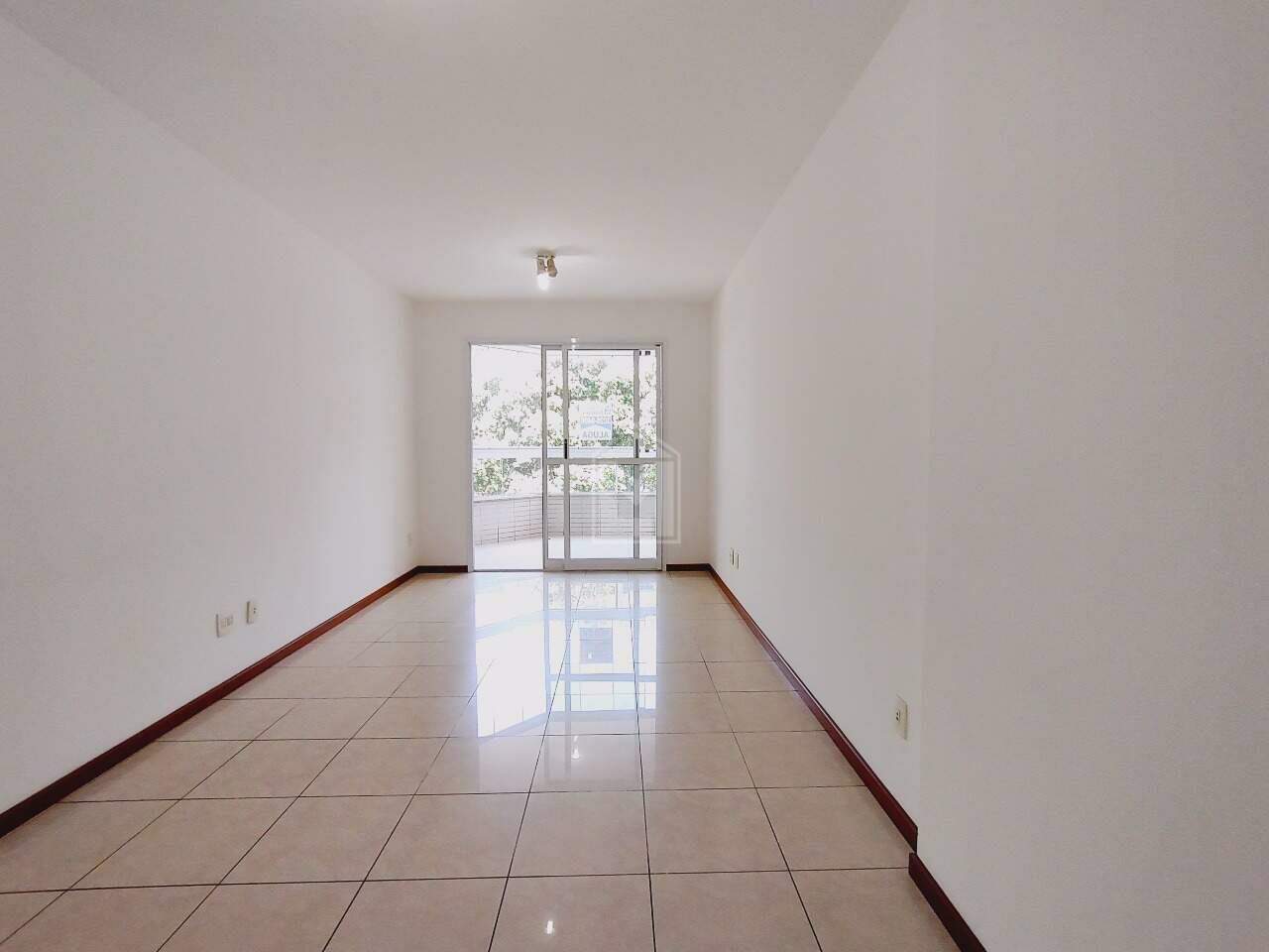 Apartamento para alugar com 2 quartos, 70m² - Foto 1