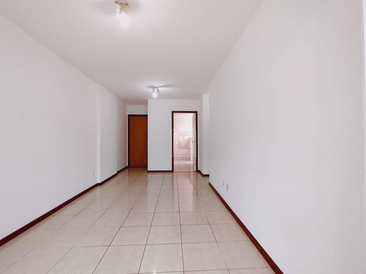 Apartamento para alugar com 2 quartos, 70m² - Foto 4