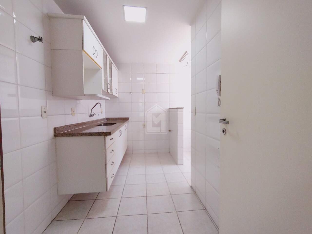 Apartamento para alugar com 2 quartos, 70m² - Foto 15