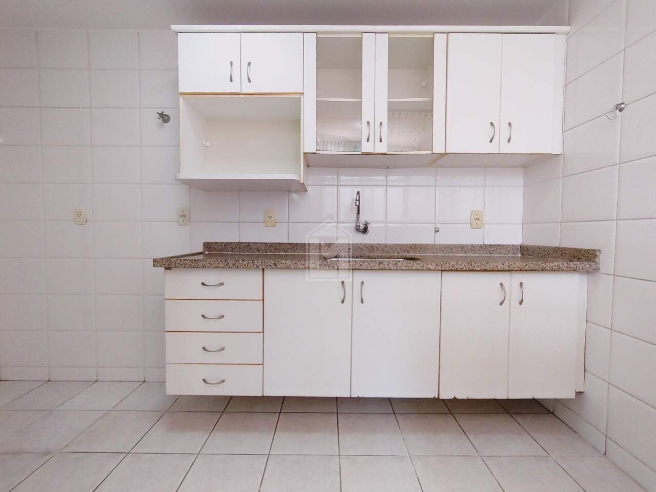 Apartamento para alugar com 2 quartos, 70m² - Foto 18