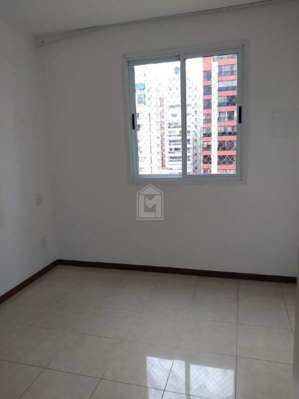 Apartamento para alugar com 2 quartos, 70m² - Foto 7