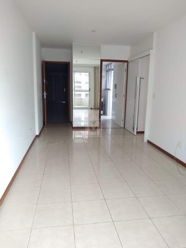 Apartamento para alugar com 2 quartos, 70m² - Foto 3