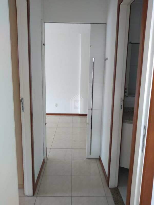 Apartamento para alugar com 2 quartos, 70m² - Foto 12