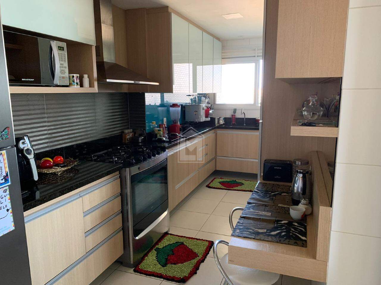 Apartamento para alugar com 3 quartos, 135m² - Foto 7