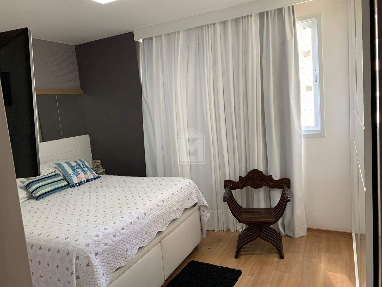 Apartamento para alugar com 3 quartos, 135m² - Foto 4