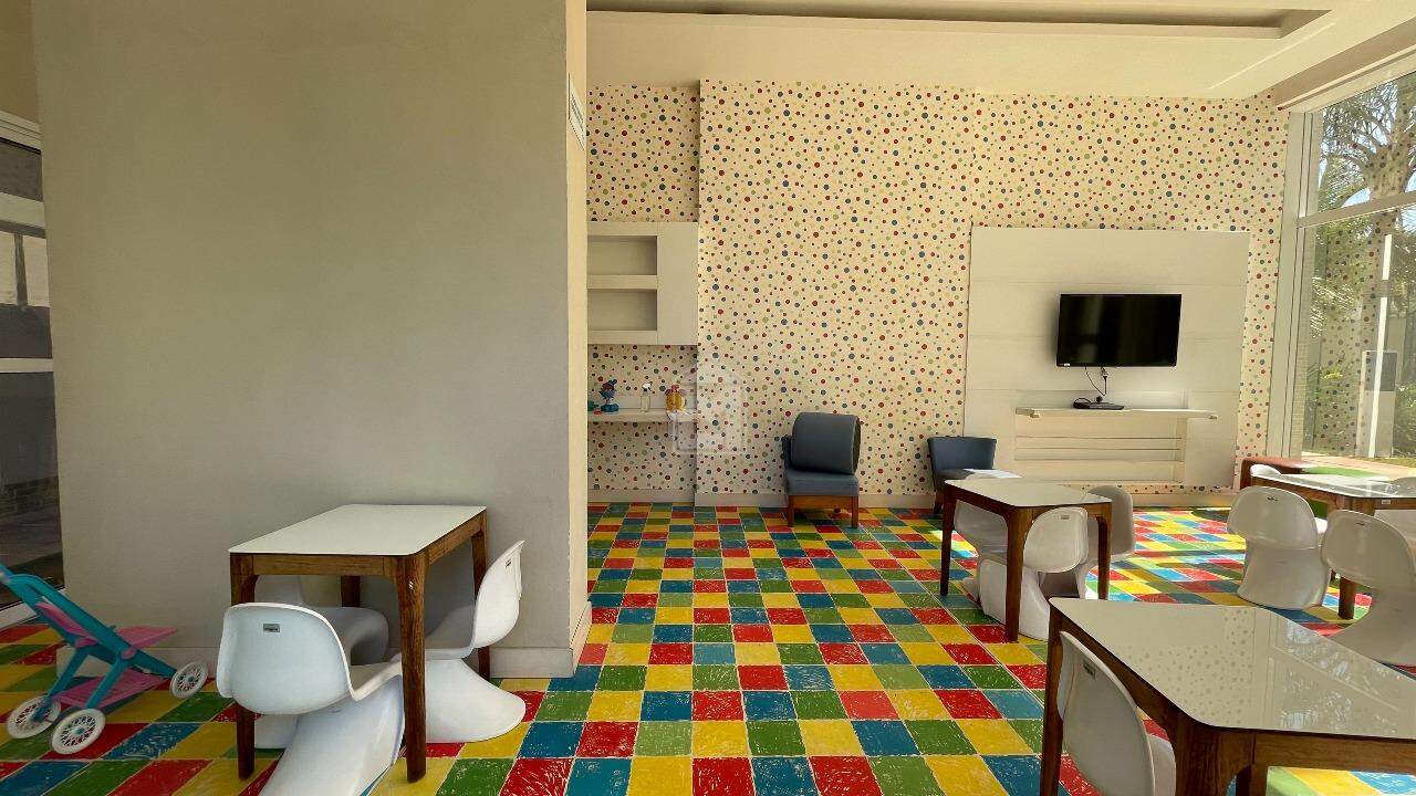 Apartamento para alugar com 3 quartos, 135m² - Foto 13
