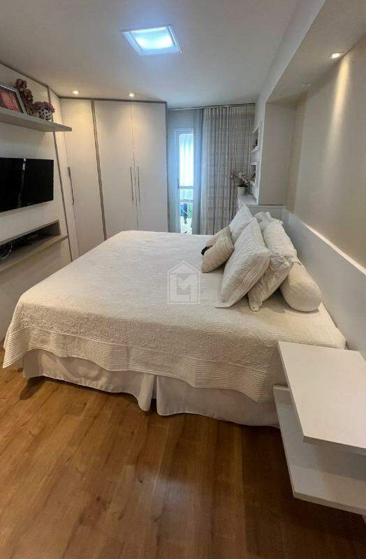 Apartamento à venda com 2 quartos, 72m² - Foto 9