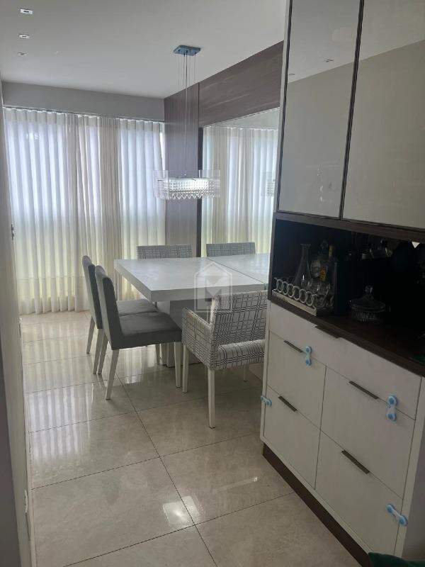 Apartamento à venda com 2 quartos, 72m² - Foto 5