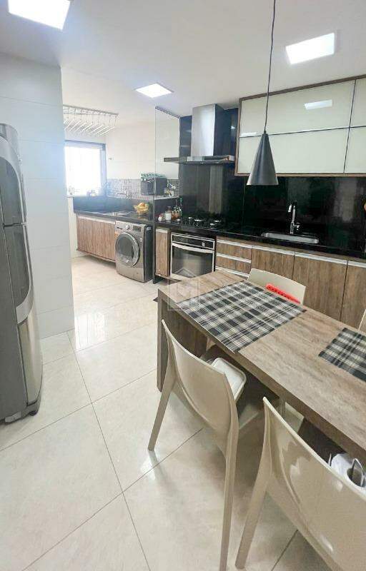 Apartamento à venda com 2 quartos, 72m² - Foto 14