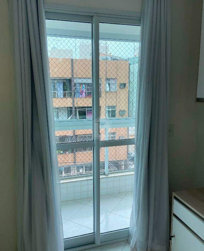 Apartamento à venda com 2 quartos, 75m² - Foto 14