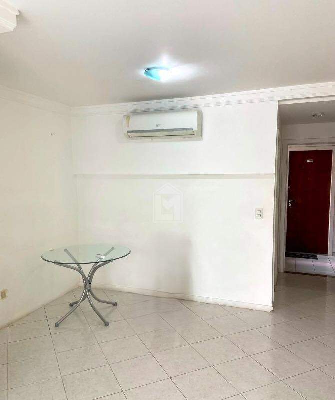 Apartamento à venda com 2 quartos, 75m² - Foto 3