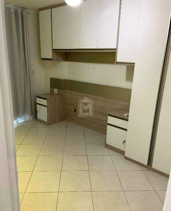 Apartamento à venda com 2 quartos, 75m² - Foto 7