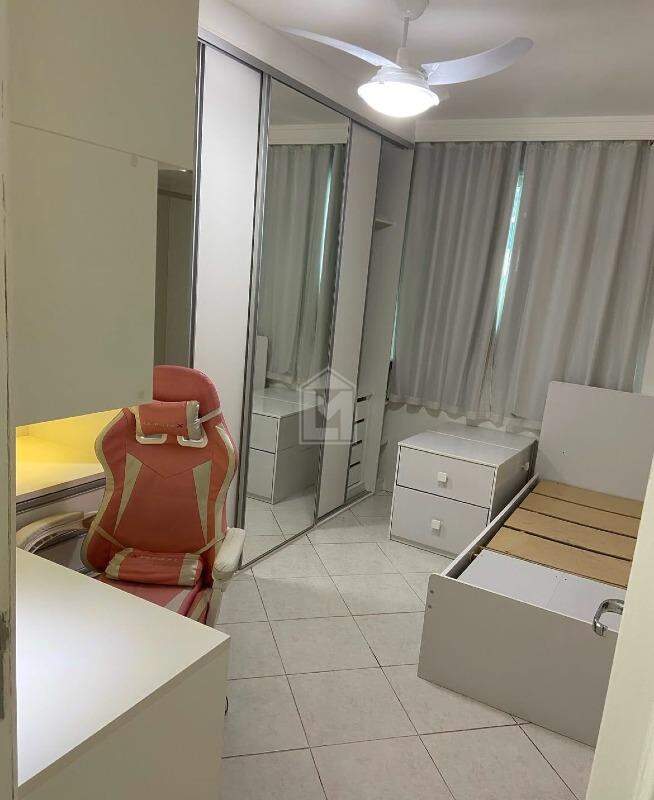 Apartamento à venda com 2 quartos, 75m² - Foto 12