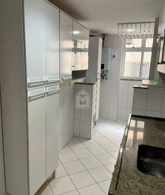 Apartamento à venda com 2 quartos, 75m² - Foto 5