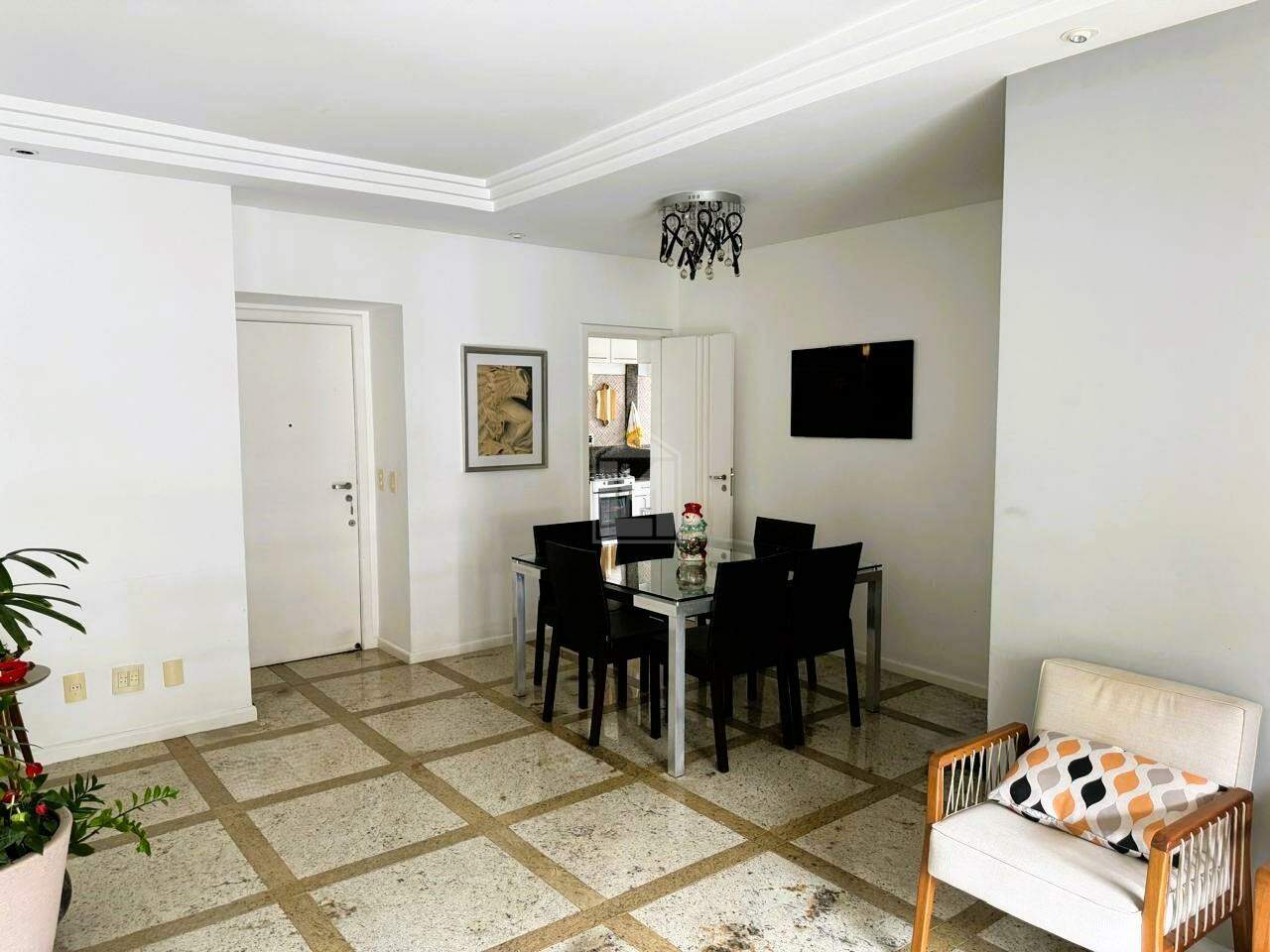 Apartamento à venda com 3 quartos, 120m² - Foto 4