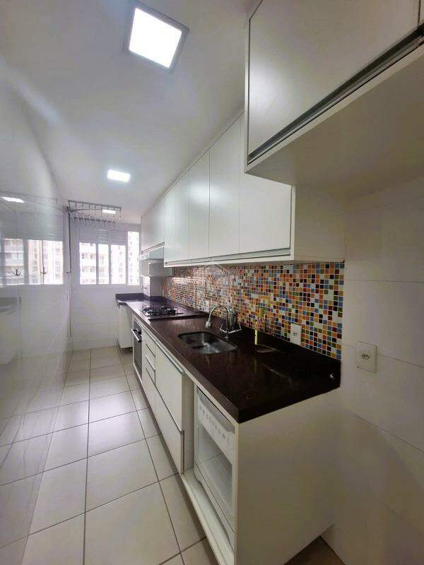 Apartamento à venda com 2 quartos, 55m² - Foto 8