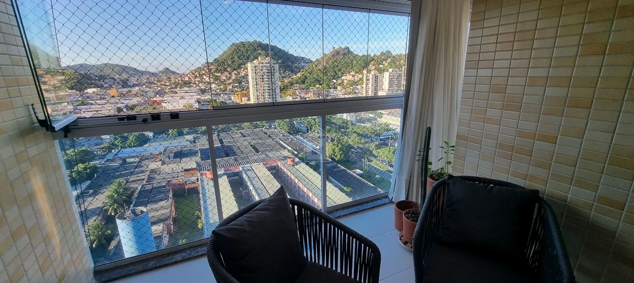 Apartamento à venda com 3 quartos, 95m² - Foto 2