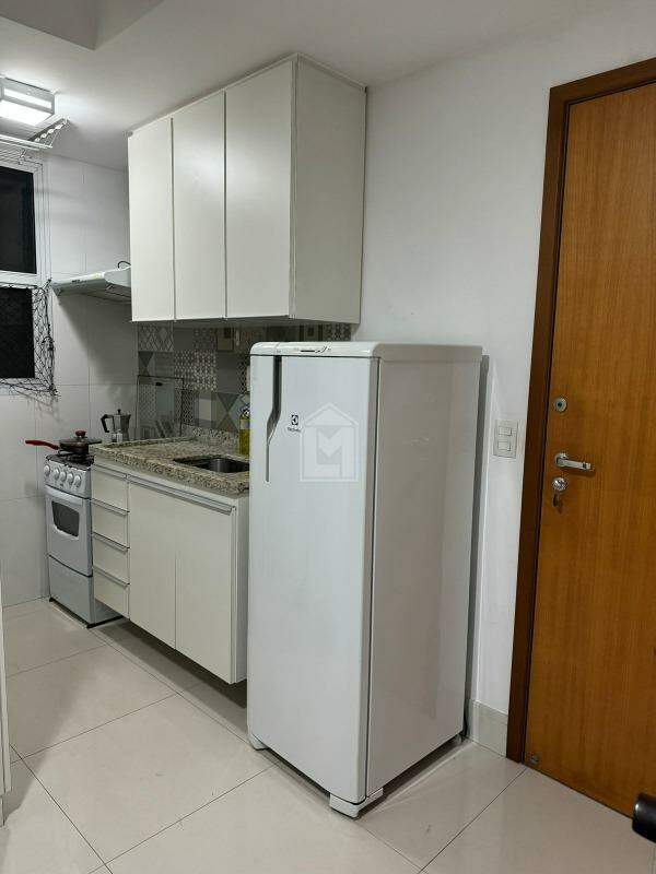 Apartamento à venda com 1 quarto, 40m² - Foto 13