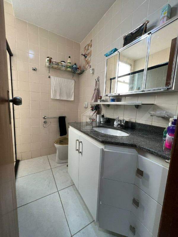 Apartamento à venda com 2 quartos, 65m² - Foto 14