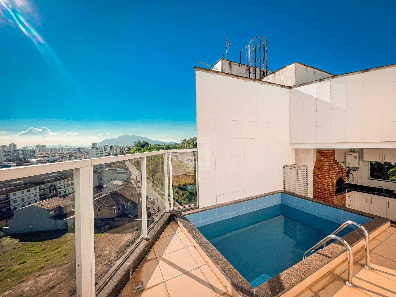 Cobertura à venda no Jardim Camburi: 