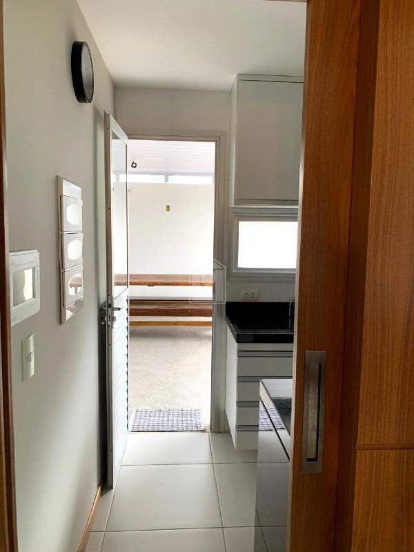 Apartamento à venda com 3 quartos, 170m² - Foto 7