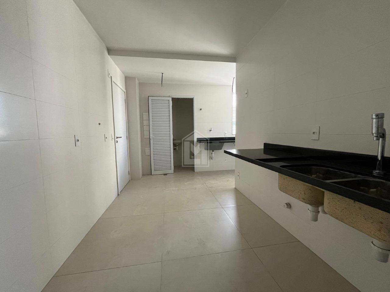 Apartamento à venda com 4 quartos, 137m² - Foto 9