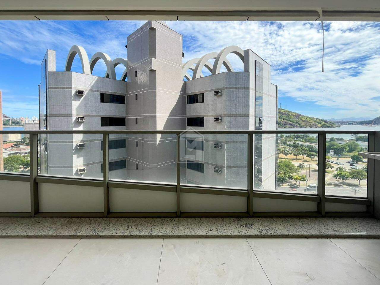 Apartamento à venda com 4 quartos, 137m² - Foto 5