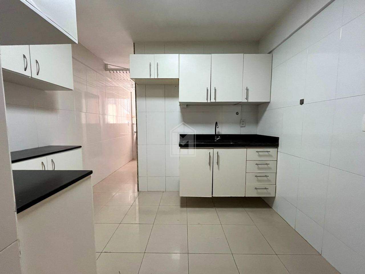 Apartamento à venda com 3 quartos, 130m² - Foto 20