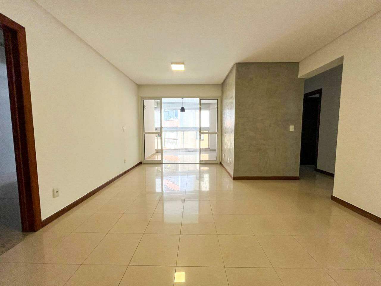 Apartamento à venda com 3 quartos, 130m² - Foto 2