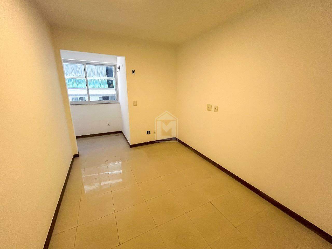 Apartamento à venda com 3 quartos, 130m² - Foto 11