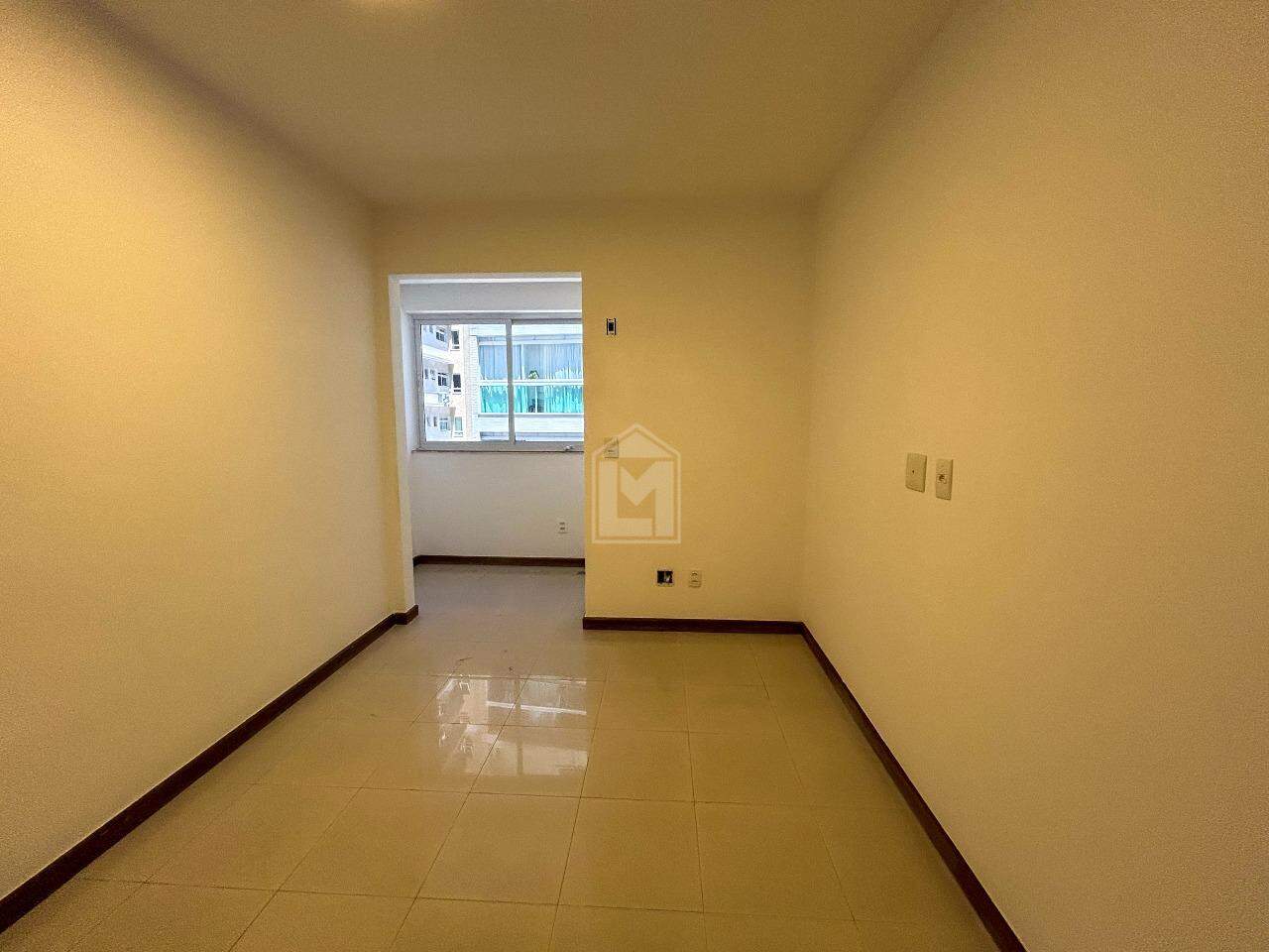 Apartamento à venda com 3 quartos, 130m² - Foto 8