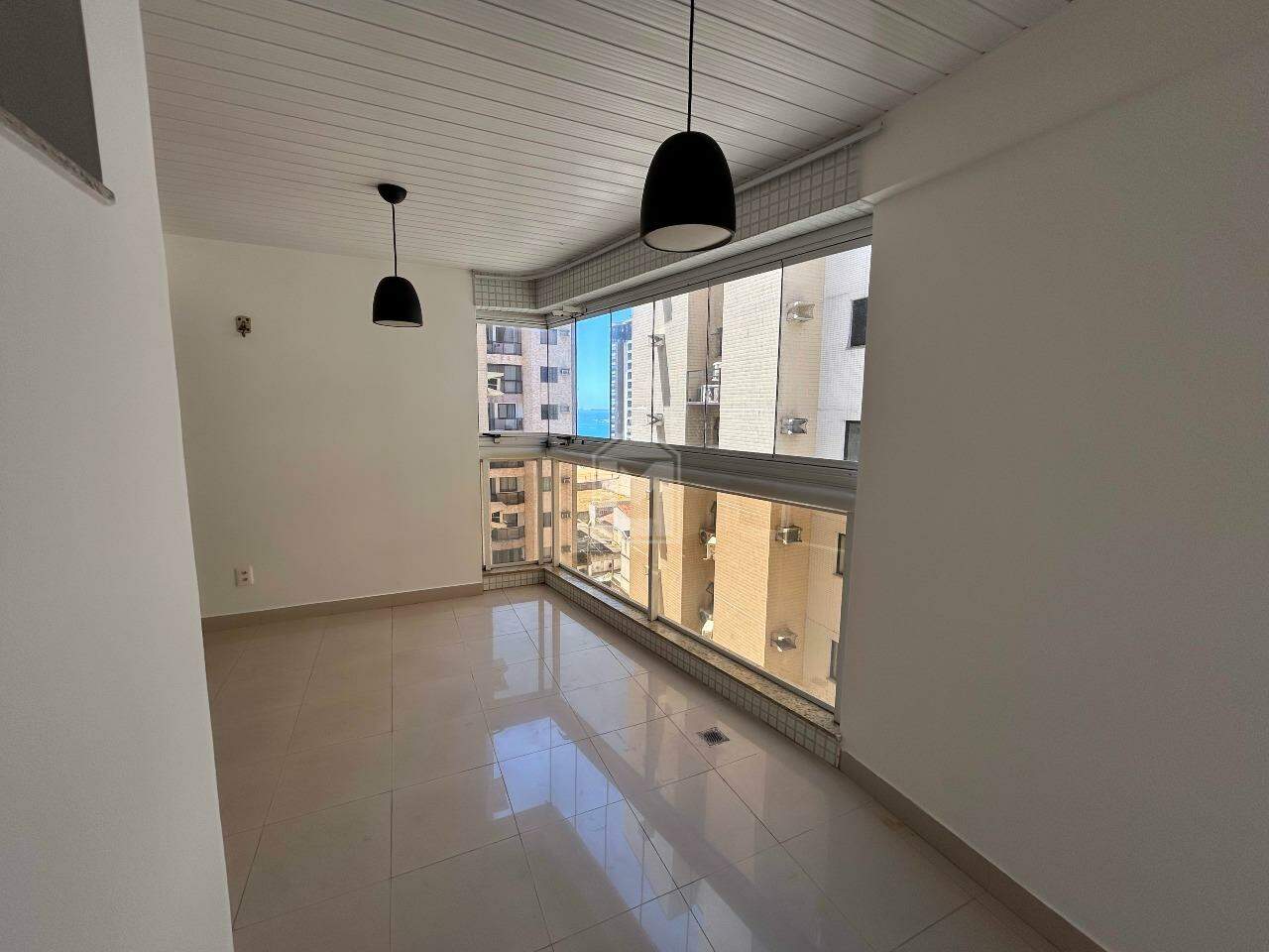 Apartamento à venda com 3 quartos, 130m² - Foto 4