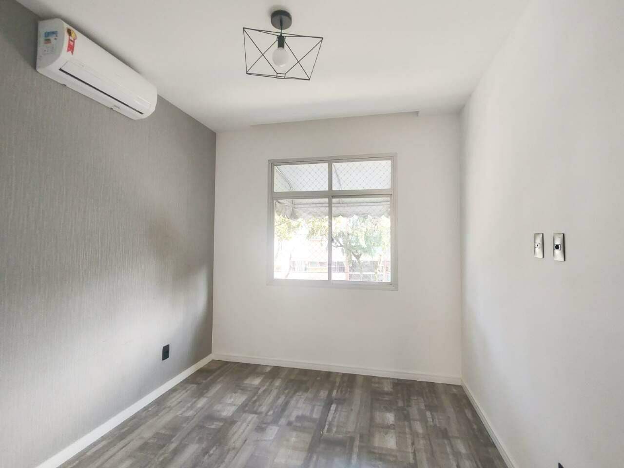 Apartamento para alugar com 4 quartos, 130m² - Foto 8