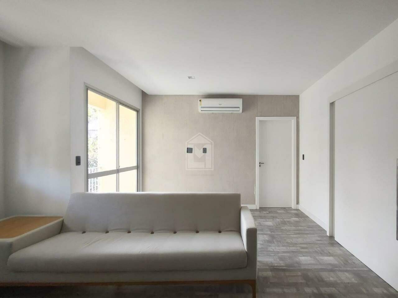 Apartamento para alugar com 4 quartos, 130m² - Foto 2