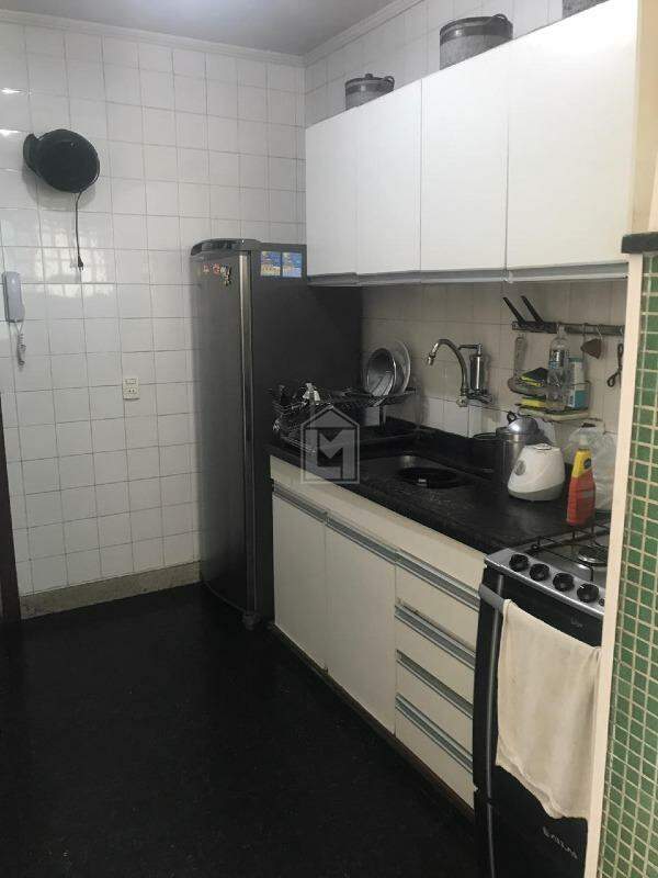 Apartamento à venda com 3 quartos, 90m² - Foto 8