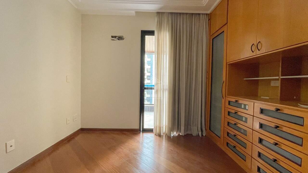 Apartamento à venda com 3 quartos, 160m² - Foto 8