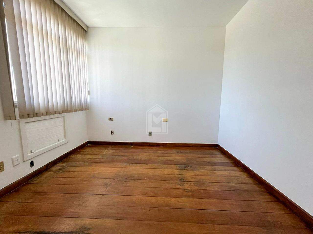 Apartamento à venda com 4 quartos, 167m² - Foto 11